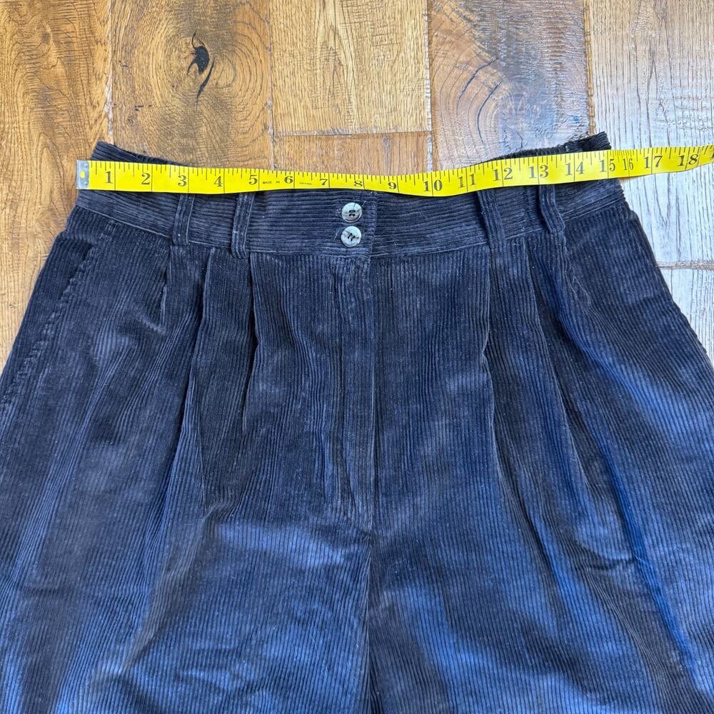 VTG Counterparts Corduroy Pleated Shorts Women's Size 16 Brown 10" Inseam - Picture 3 of 6